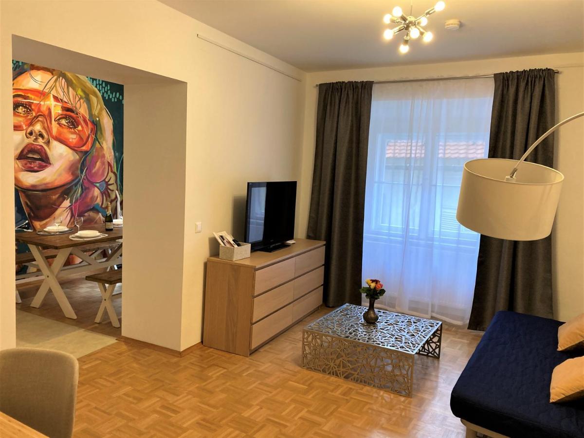 Carillon By Bestchoice - Old City - Self Check-In With Parking Option Грац Экстерьер фото